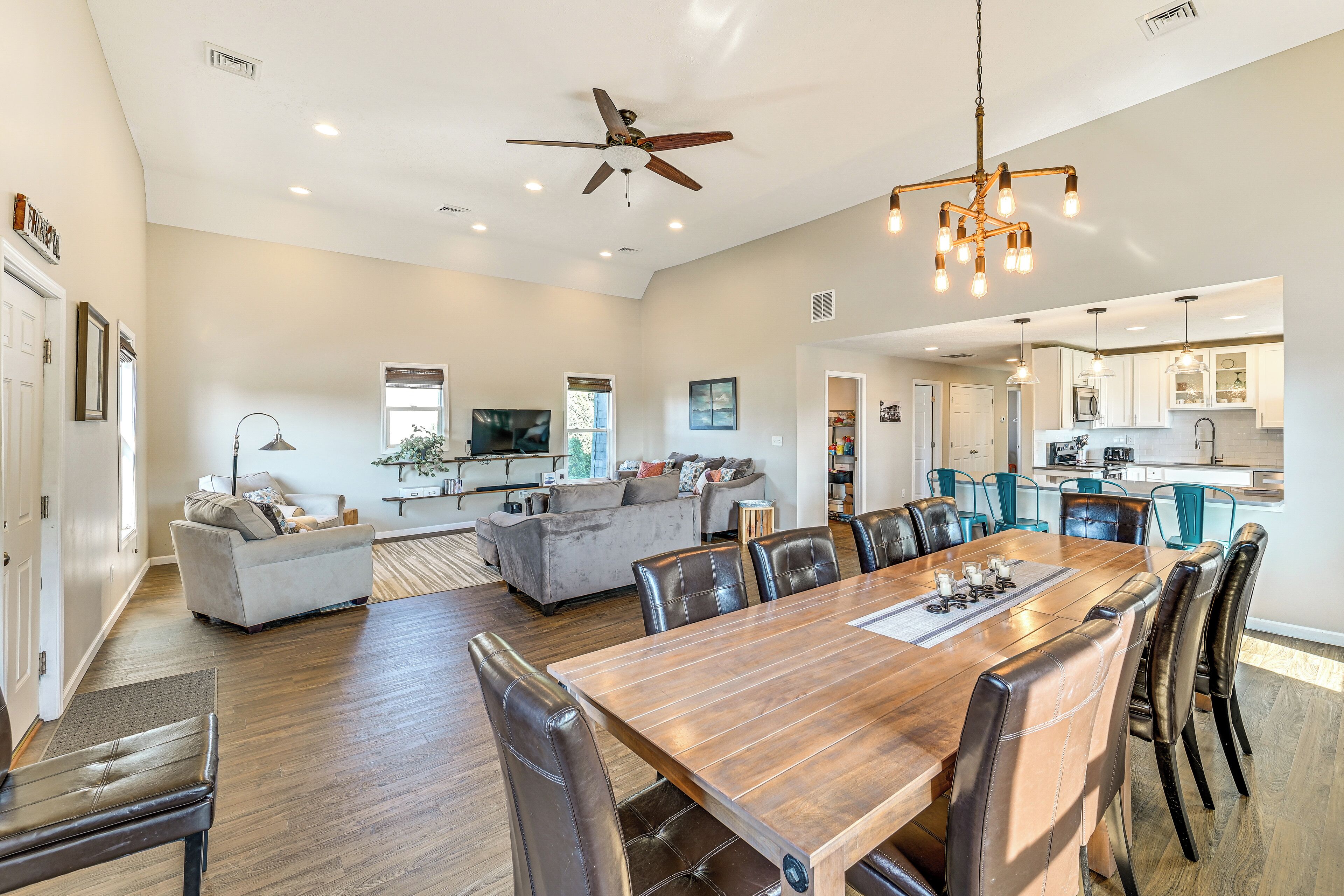 Culver Vacation Rental | 5BR | 2BA | 2,000 Sq Ft | Stairs Required