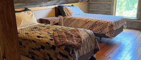 5 bedrooms, free WiFi, bed sheets