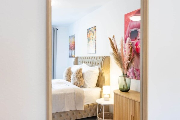 2 chambres, fer et planche à repasser, Wi-Fi, draps fournis