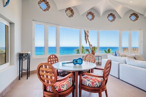 Interior - Beachfront Palmilla Casa Tortuga del Mar (Palmilla)