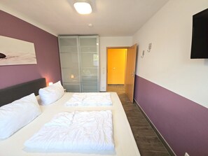 2 Schlafzimmer, Reisekinderbett, kostenloses WLAN