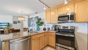 ميكروويف، فرن، موقد طهي مسطح، غسالة أطباق