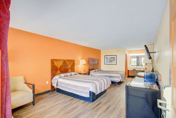 Room, Non Smoking (2 Full Beds) | In-room safe, desk, iron/ironing board, free WiFi - Hotel O Deluxe Inn Kingstree Sc Hwy 52 (Kingstree)