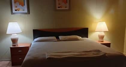 Capital O Pleasant Motel Grand Rapids Mi