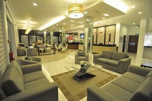 Lobby-Lounge