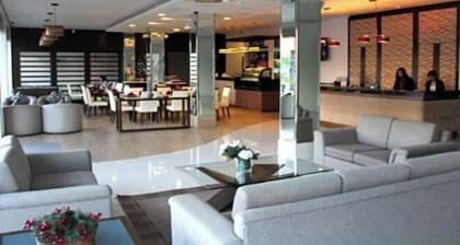 Casablanca Suites Near Airport