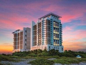 Exterior - Large 2-bedroom Oceanview MVC Suite VIilla in Riviera Beach with full amenities (Riviera Beach)