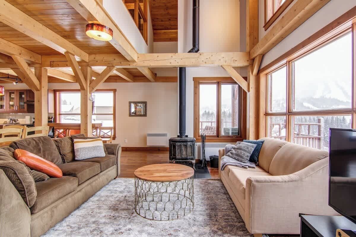 Télévision, cheminée