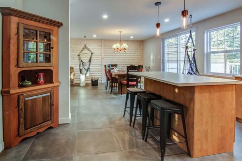 Moment Présent | Tavata Chalets | Spa et rivière