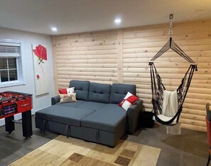 TV, peis og kontorer