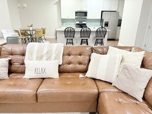 Smart-TV, Kamin, Drucker