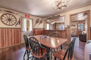 Dining - Dream Lake Cabin| Spa, EV Charger, Gated, by lake! (Big Bear Lake)