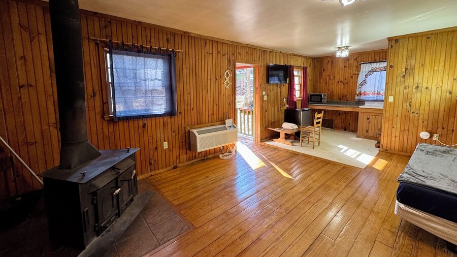 Parkview Lodge & Cabins