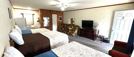 Economy Triple Room | Free WiFi