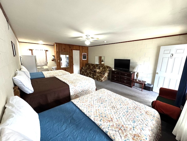 Economy Triple Room - Parkview Lodge & Cabins (Newland)
