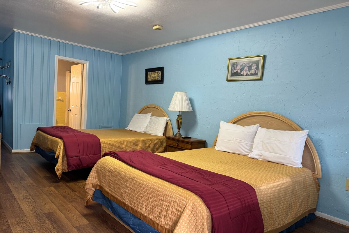 Kamar Ekonomi, 2 Tempat Tidur Queen | Kedap suara, Wi-Fi gratis, dan seprai linen