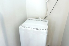 Room - Elegant House (Tokyo)