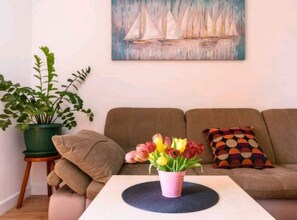 Apartment (Two-Bedroom Apartment With Sea View) | Living room
