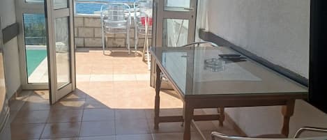 Apartment (Three- Bedroom Apartment With Sea Vie) | Living room