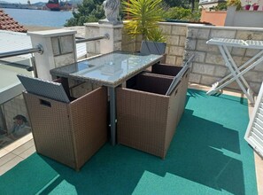 Apartment (Two-bedroom Apartment With Sea View () | Balcony