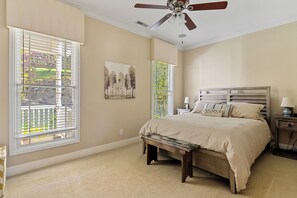 6 bedrooms, WiFi, bed sheets