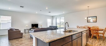 Dog Friendly Punta Gorda w/ Lanai & Fire Pit