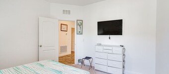 Dog Friendly Punta Gorda w/ Lanai & Fire Pit