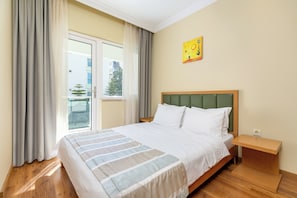 1 habitación, tabla de planchar con plancha, wifi y ropa de cama 