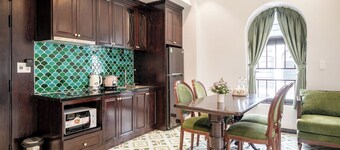 JULIE's HOUSE - LUXURY APARTMENT - HUE