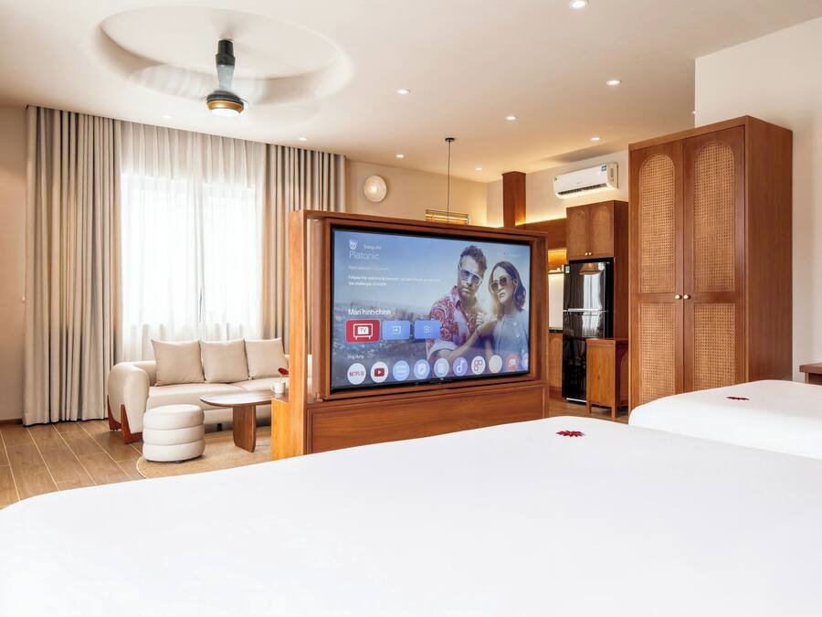 Premium Apartment, Multiple Beds, Balcony, Park View | Desk, laptop workspace, free WiFi