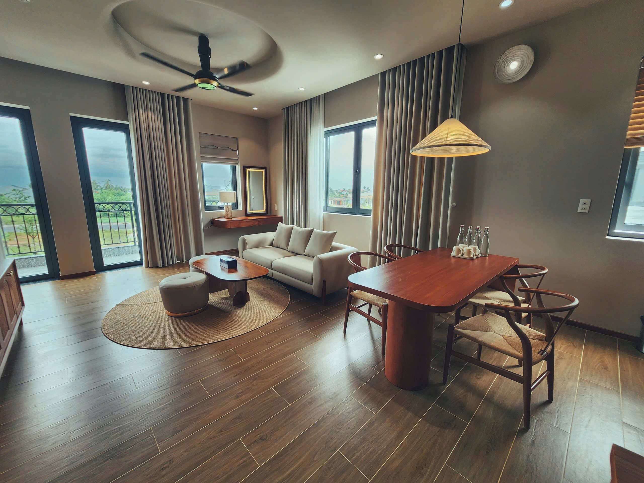 المنشأة من الداخل