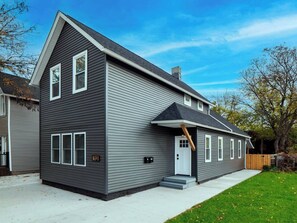 Exterior - Unique BOHO Ohio City Loft Apt (Cleveland)
