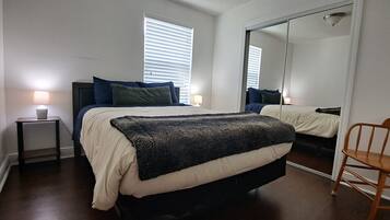 2 chambres, fer et planche à repasser, accès au Wi-Fi (inclus)