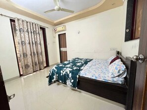 Free WiFi - Bungalow 3bhk (Pune)