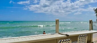 3-bedroom townhome in peaceful Ewa Beach with AC