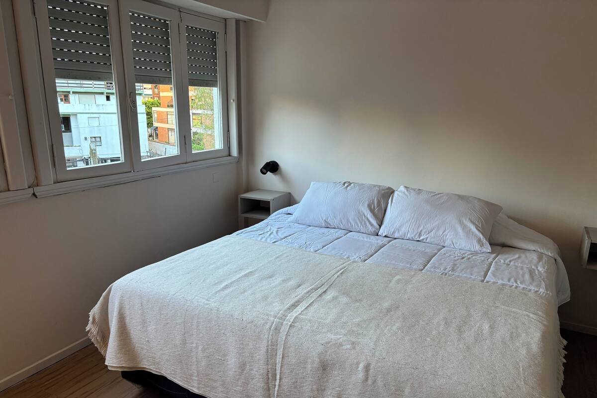 In-room safe, blackout drapes, WiFi (free)