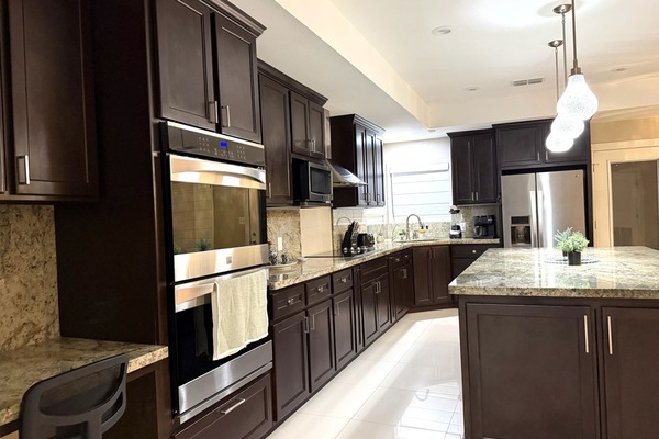 Microones, forn, placa de cuina i rentaplats