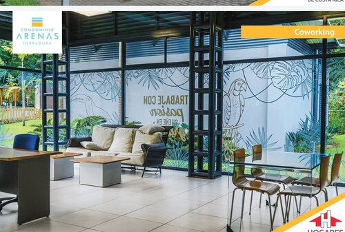 3-bedroom condo in lovely Playa Herradura with AC, pools, and much more