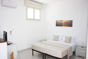 2 bedrooms, iron/ironing board, free WiFi, bed sheets - Cottage the Butterfly - Cozy apartment just minutes from the sea (Manduria)