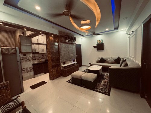 Palm Stays: 2BHK Fully furnished Apartment In Raj Nagar Extension Ghaziabad