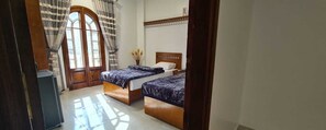 3 bedrooms, WiFi, bed sheets