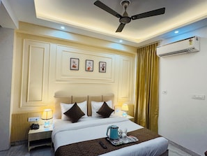 Room - Hotel Classic Crowne (New Delhi)