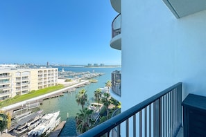 Property grounds - Lighthouse on the Bay - 2605 Bay Front-Lazy River-Boaters-Pet Friendly-Monthly (Orange Beach)