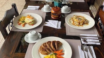 Colazione preparata su ordinazione inclusa, servita tutte le mattine