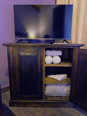 Habitación estándar doble, vistas al valle | Edredones de plumas, colchones con acolchado adicional, wifi gratis