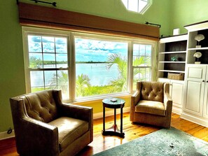 Interior - Angler's Luxury Waterfront in Bokeelia - Infinity Pool, Bar & Dock for Fishing (Bokeelia)