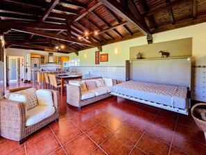 Interior - Casa das Quintas  - Peaceful Retreat with Pool (Esposende)