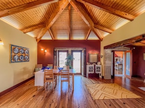 Dining - Casa de Perre – Rustic house with pool and orchard (Viana do Castelo)
