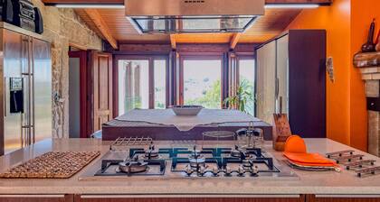 Casa de Perre â Rustic house with pool and orchard
