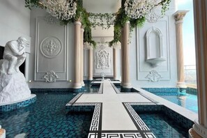 Piscine couverte